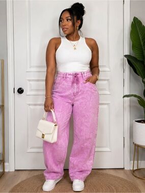 High-Waist Wide Leg Jeans in Pink size 8